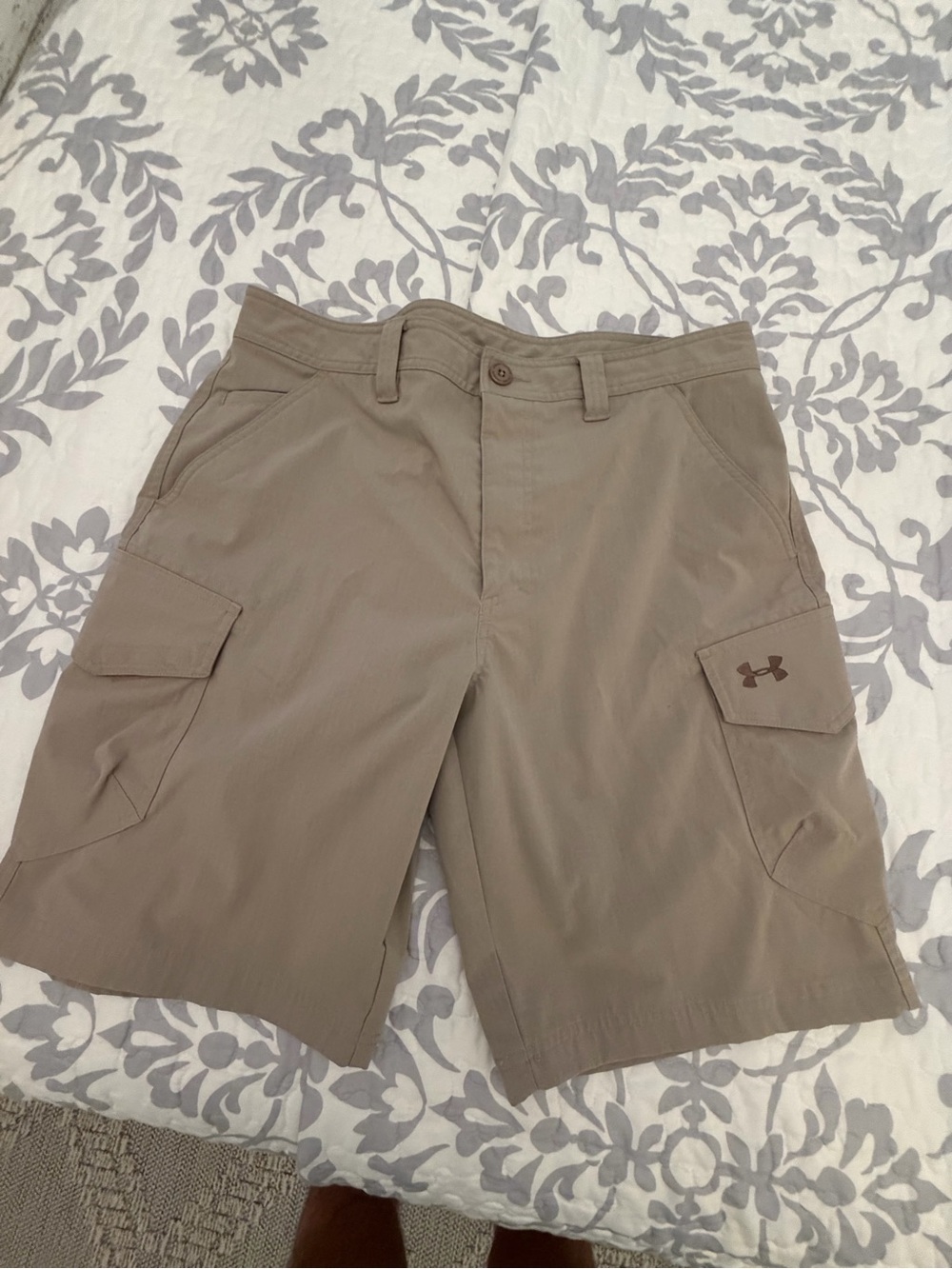Under Armour Men's Cargo Shorts in khaki